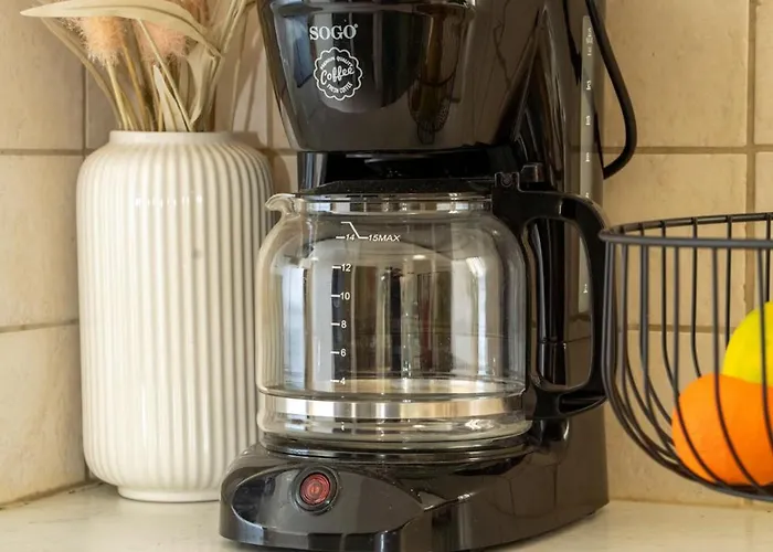 2 Bedroom Flat アパート *