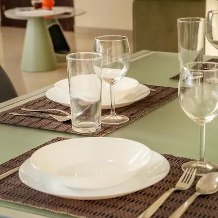 2 Bedroom Flat Lejlighed